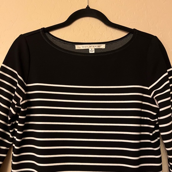 Max Studio Black & White Striped 3/4 Sleeve Shift Dress - Picture 4 of 15